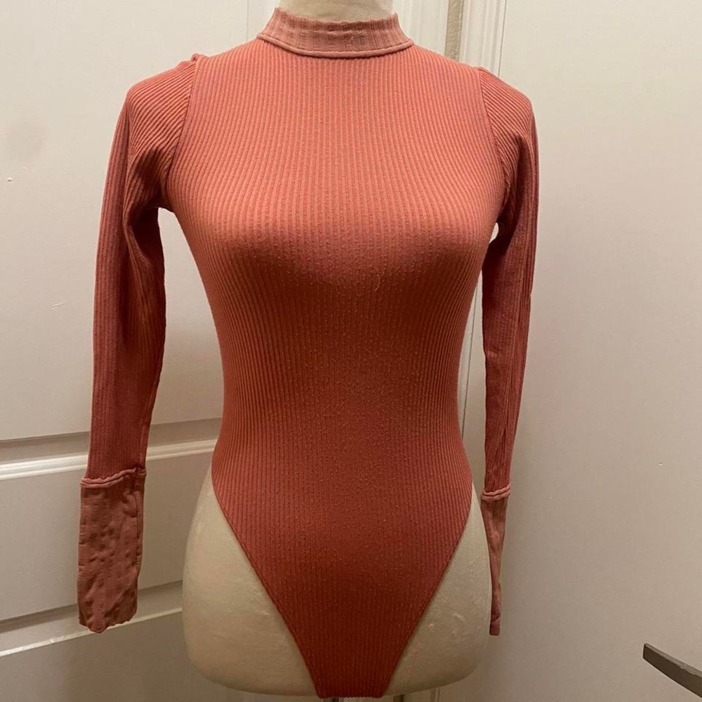 Chic Body Suit - Picture 3 of 4